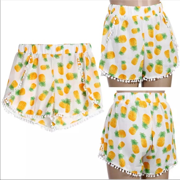 ⛄️NEW Pineapple Print Pom Pom Shorts - Picture 4 of 5